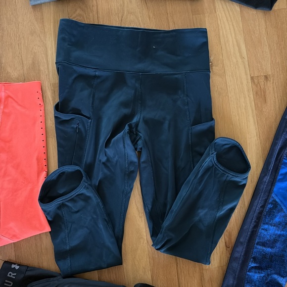 Athleisure wear Women’s size small. Athleta, UA, Nike, SHEIN - Picture 4 of 11